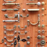 door cabinet hardware